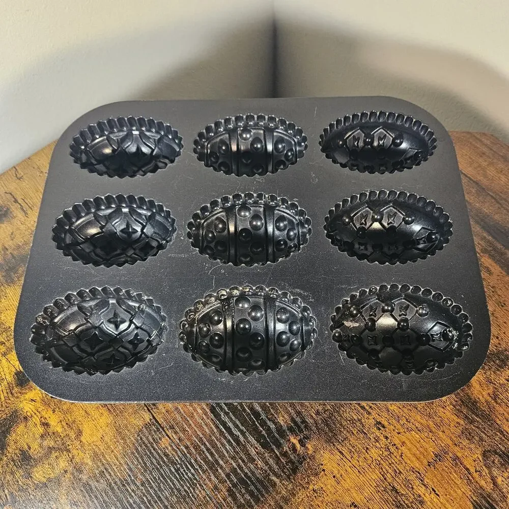 Nordic Ware Easter Egg Cake Muffin Pan 9 Cavity Cast Aluminum Vintage USA Black